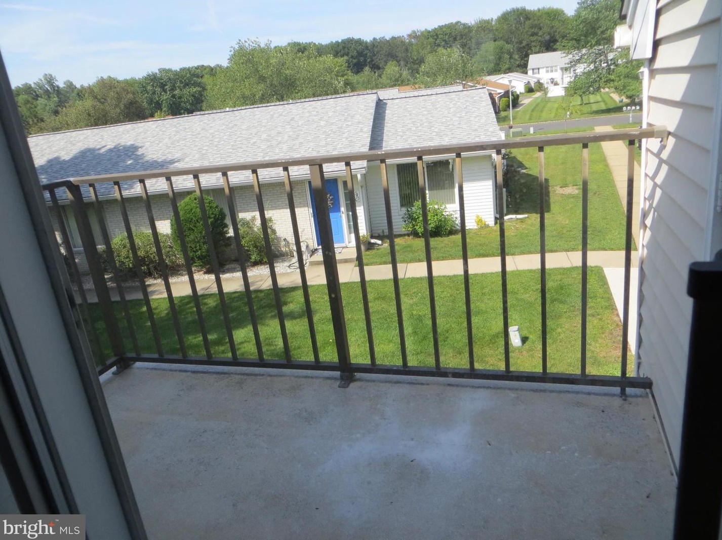 631 Madison Dr, Monroe Twp NJ  08831-5243 exterior