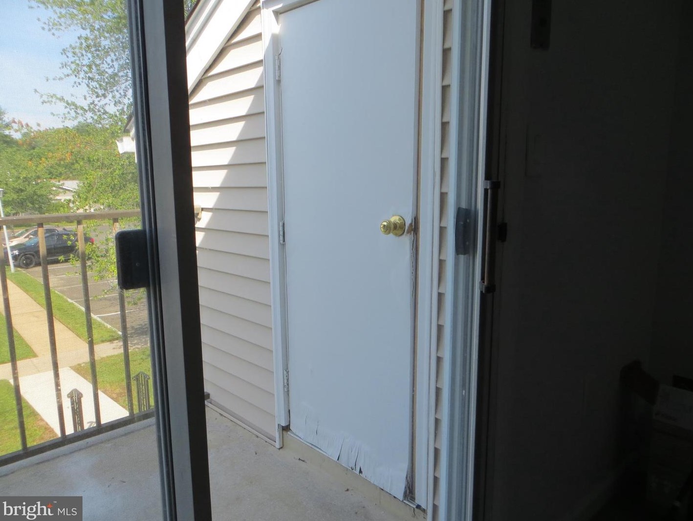 631 Madison Dr, Monroe Twp NJ  08831-5243 exterior