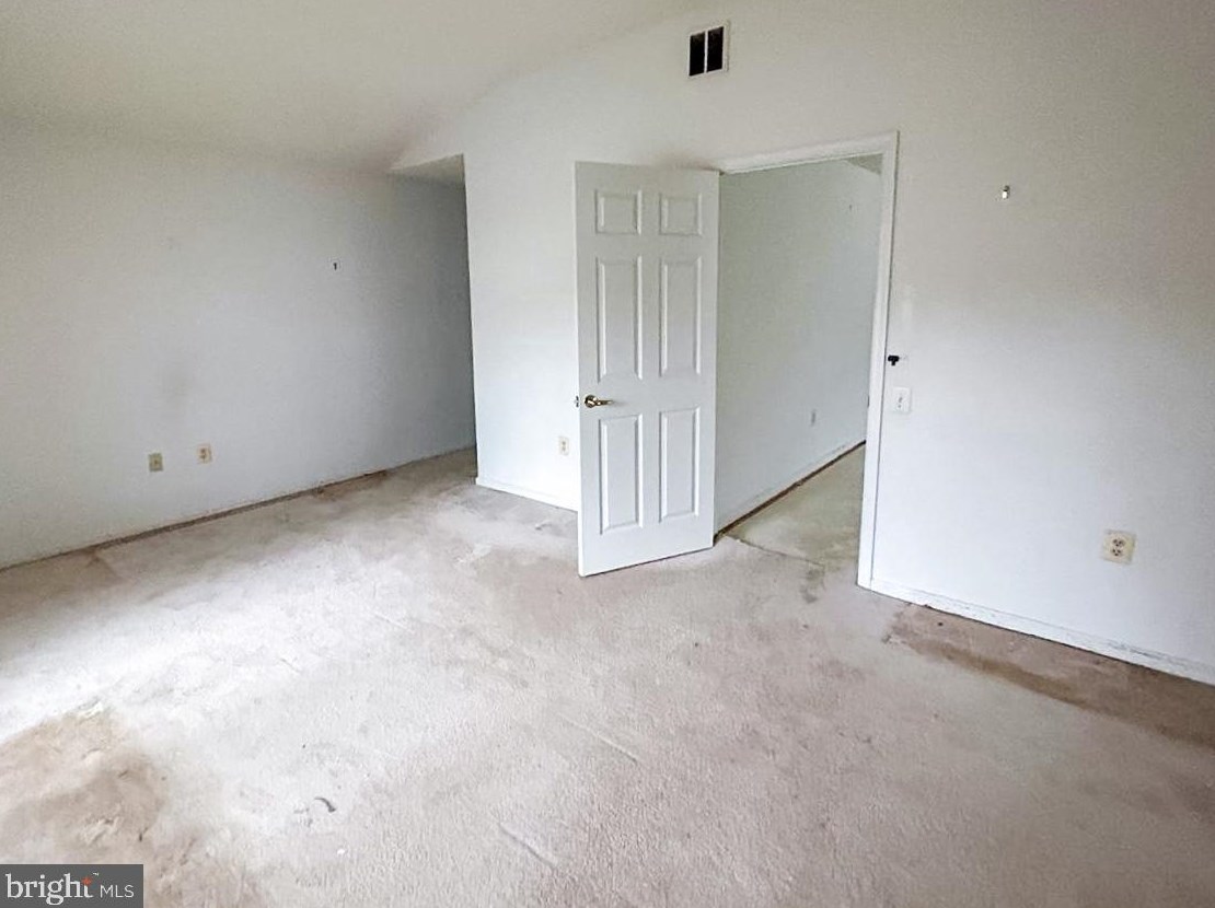 193 Tanager Dr, Monroe Twp NJ exterior