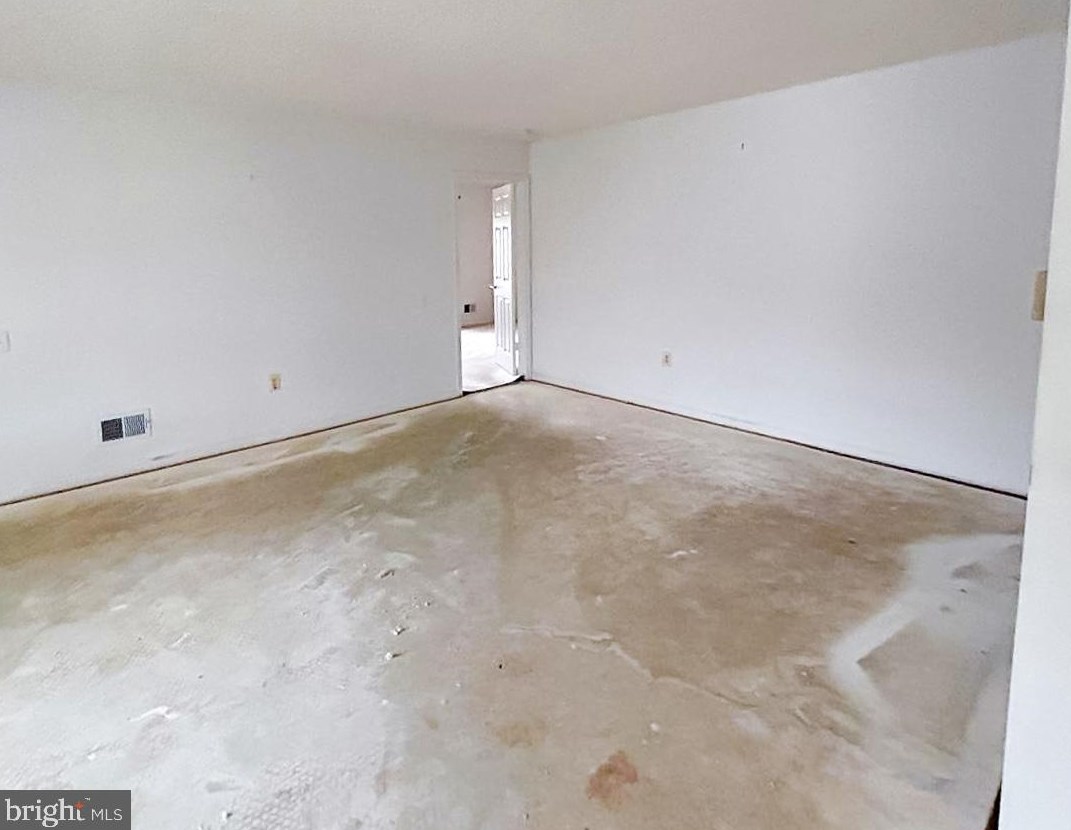 193 Tanager Dr, Monroe Twp NJ exterior