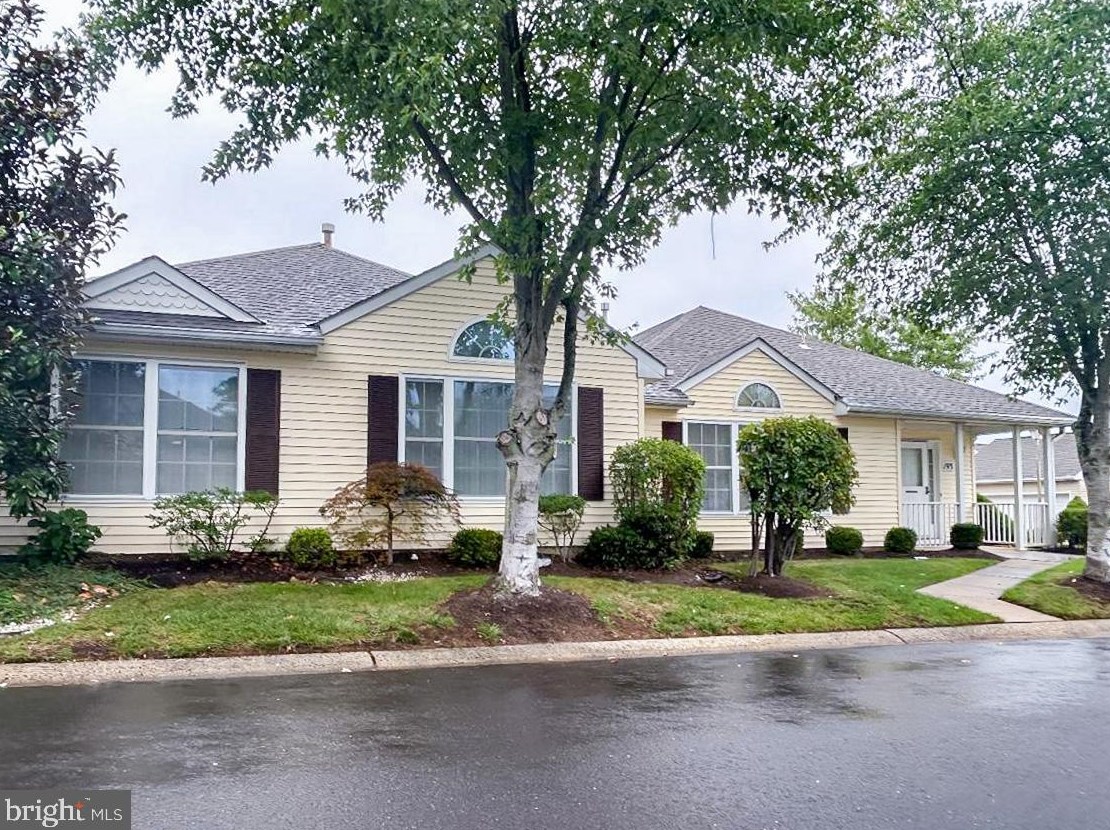 193 Tanager Dr, Monroe Twp, NJ 08831-5510