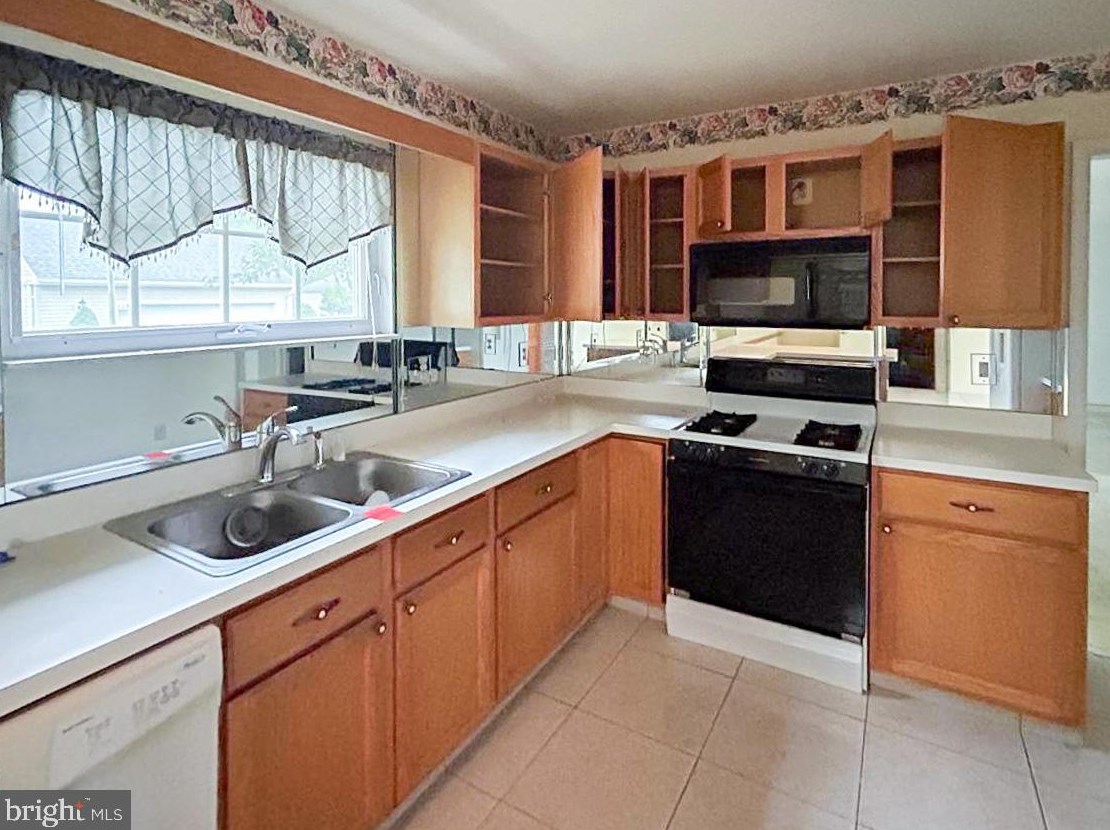 193 Tanager Dr, Monroe Twp NJ exterior