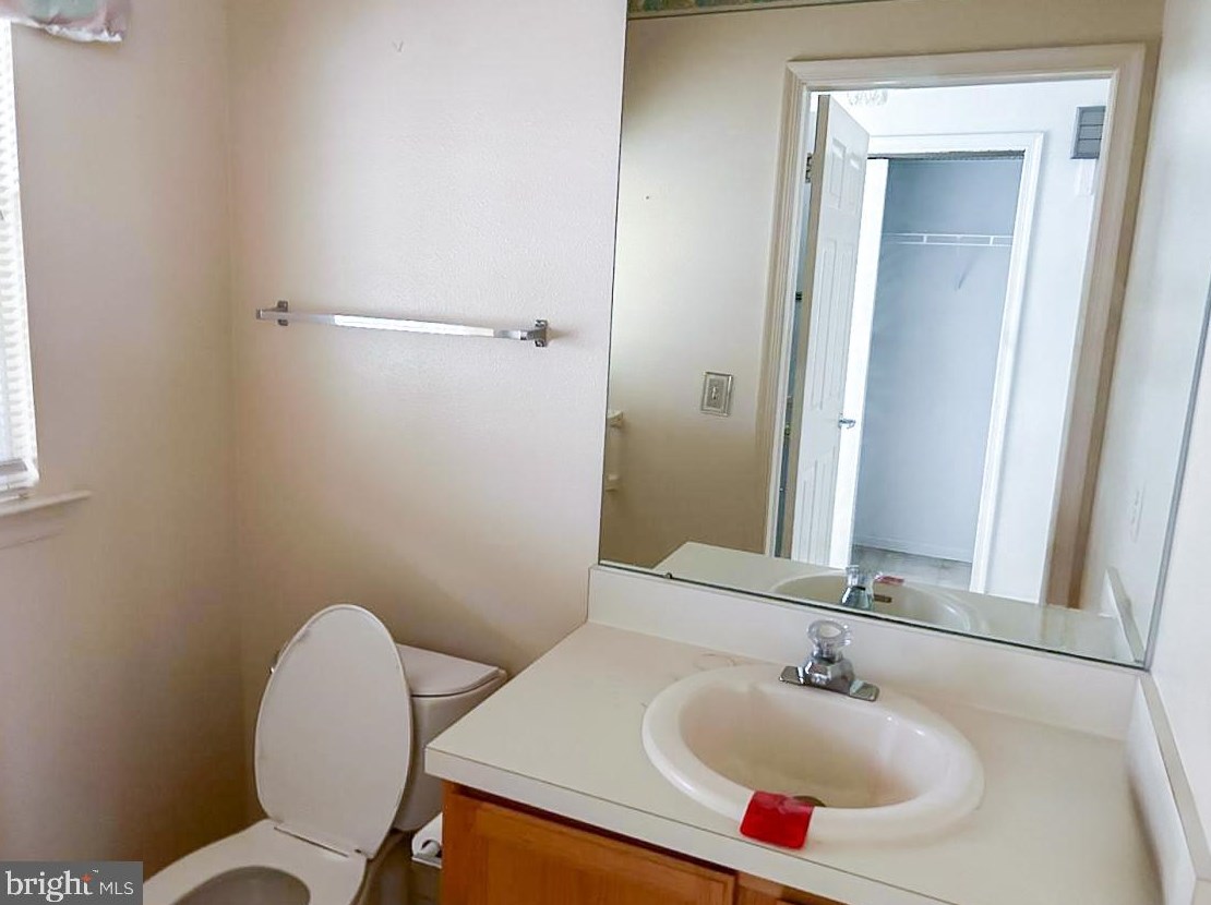 193 Tanager Dr, Monroe Twp NJ exterior