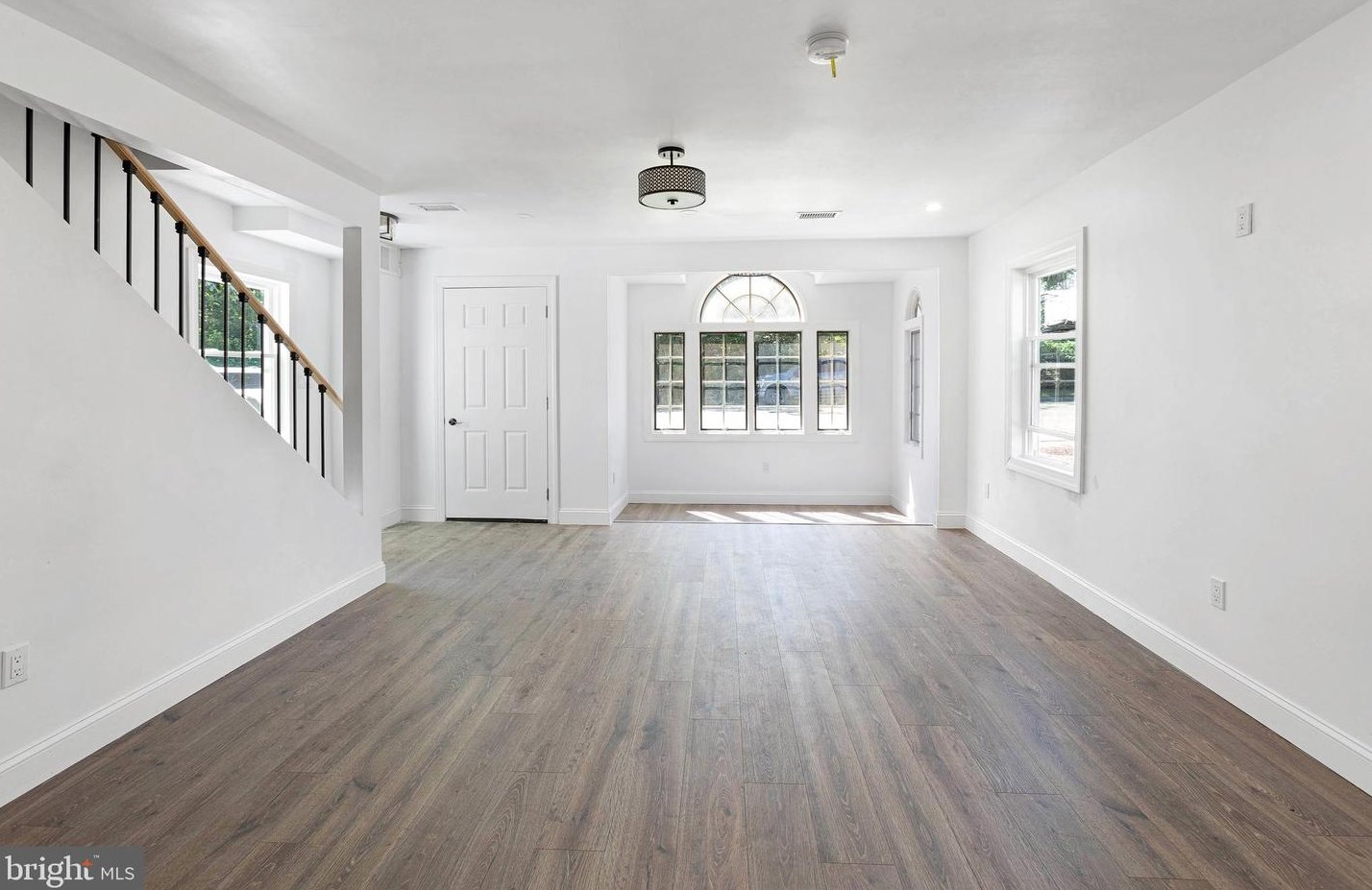 27 Stockton Ave, Monroe Twp, NJ 08831-1244
