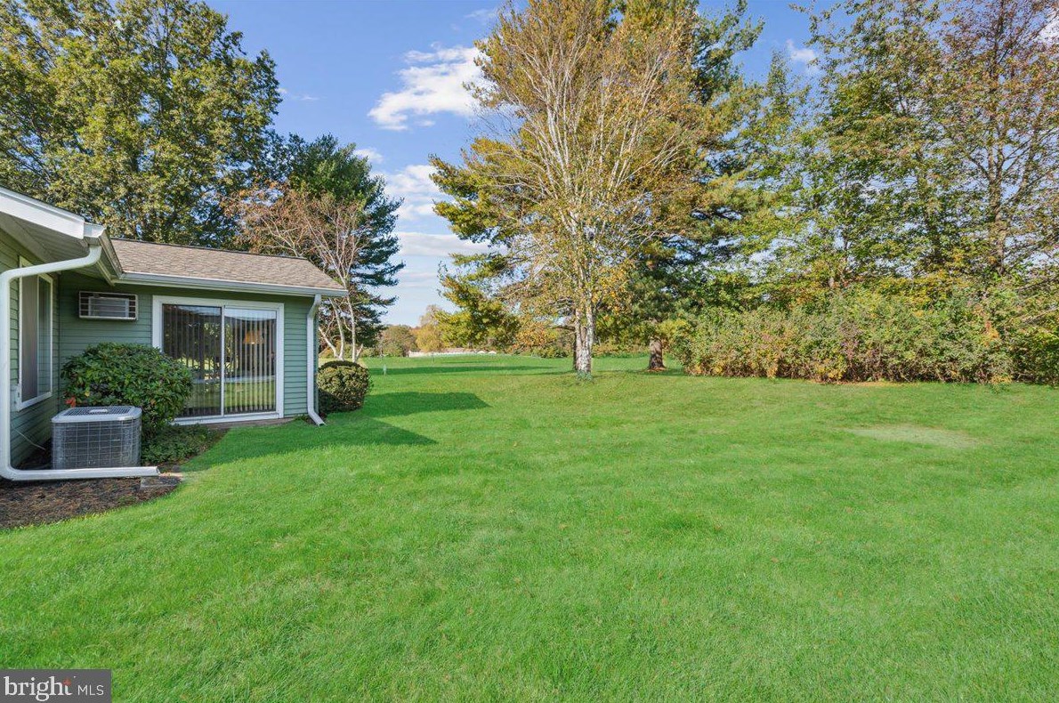 420 Andover Dr, Monroe Twp NJ 08831-7612 exterior