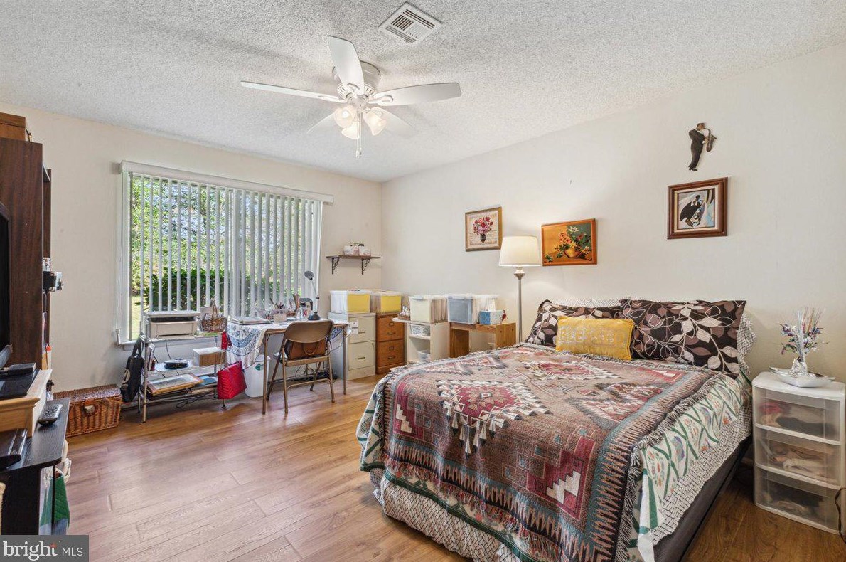 420 Andover Dr, Monroe Twp NJ 08831-7612 exterior