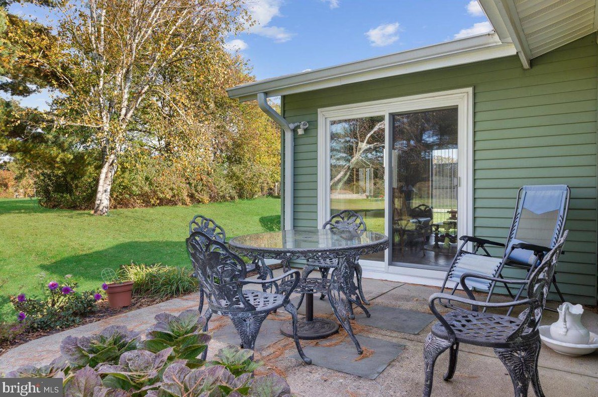 420 Andover Dr, Monroe Twp NJ 08831-7612 exterior