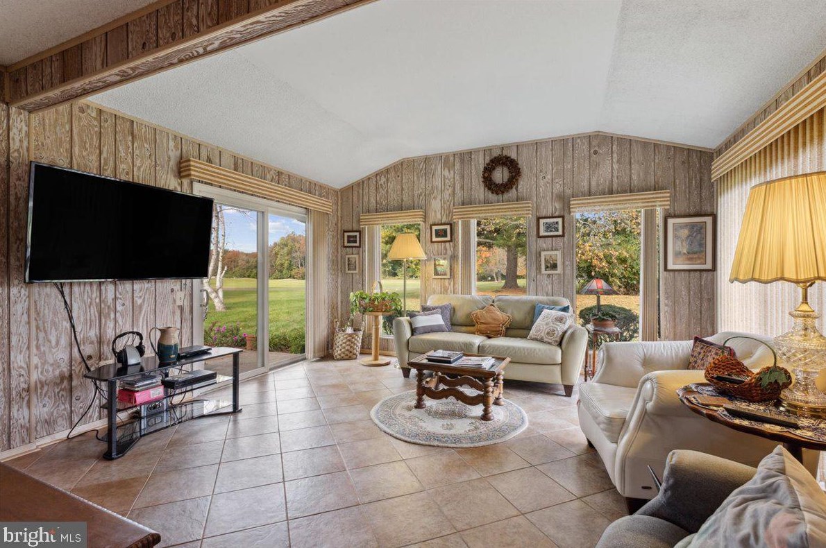 420 Andover Dr, Monroe Twp NJ 08831-7612 exterior