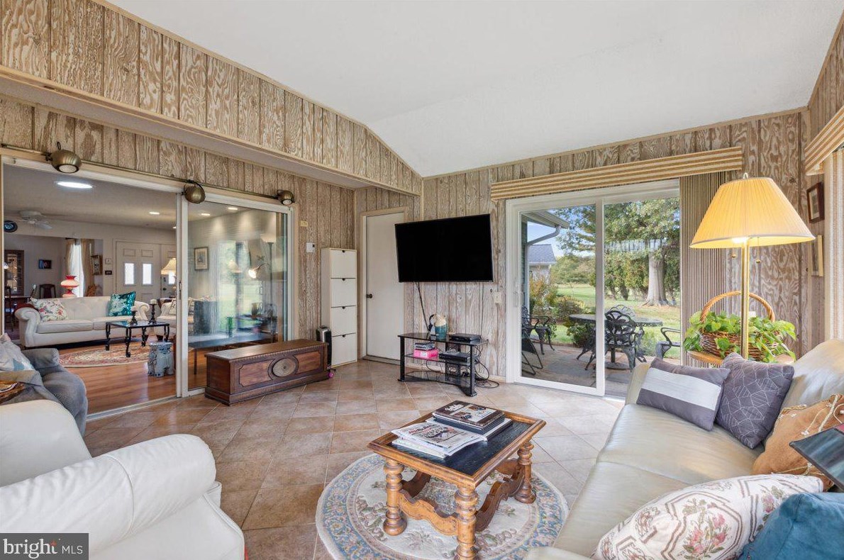 420 Andover Dr, Monroe Twp NJ 08831-7612 exterior