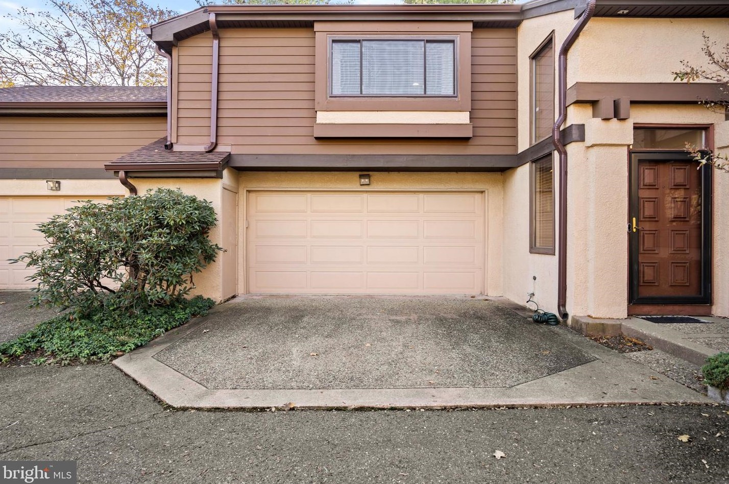 112 Sayre Dr, Princeton, NJ 08540-5873