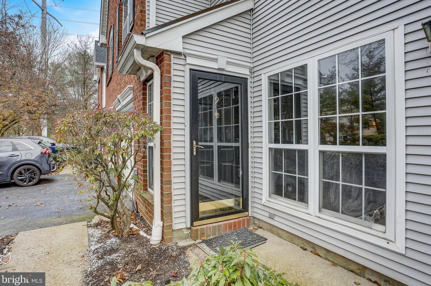9 Wayne Ct, Plainsboro, NJ 08536-2021