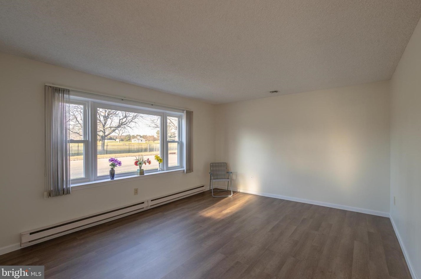 324 Old Nassau Rd, Monroe Township NJ  08831-1706 exterior