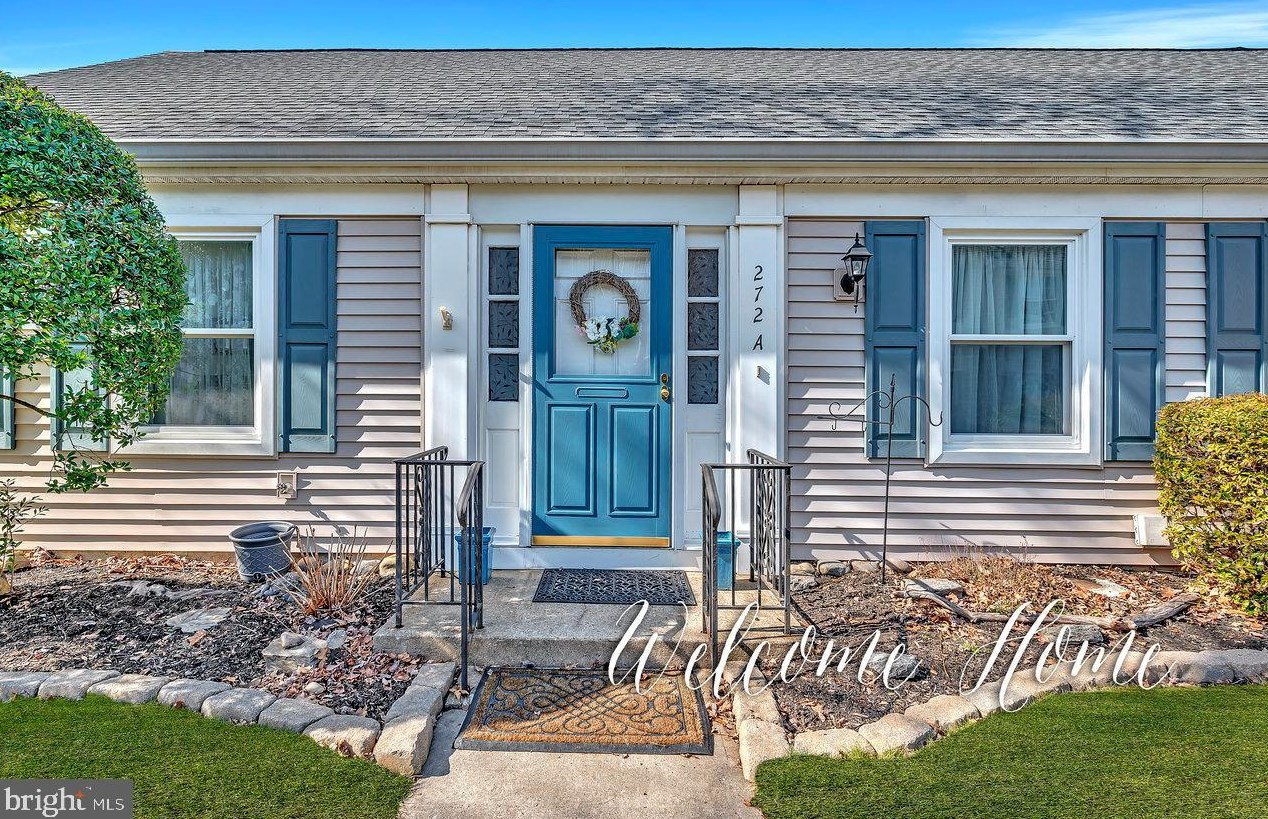 272 Middlebury Ln, Monroe Twp, NJ 08831-6647