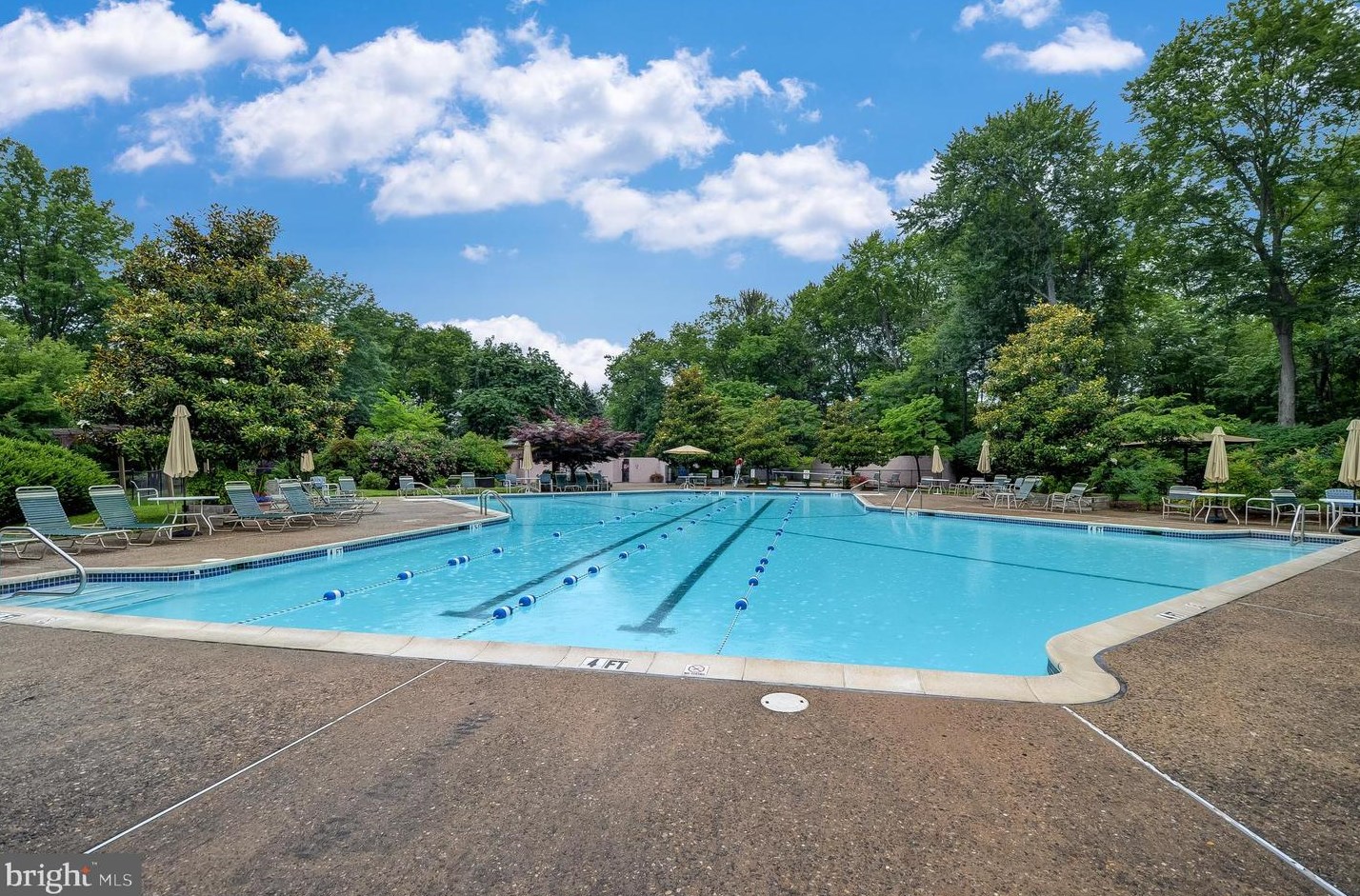 423 Sayre Dr, Princeton NJ  08540-5853 exterior