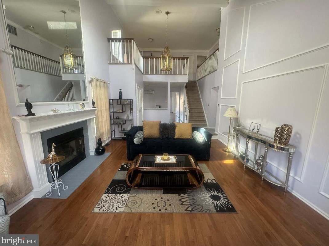 18 Countryside Dr, Princeton NJ  08540-9406 exterior