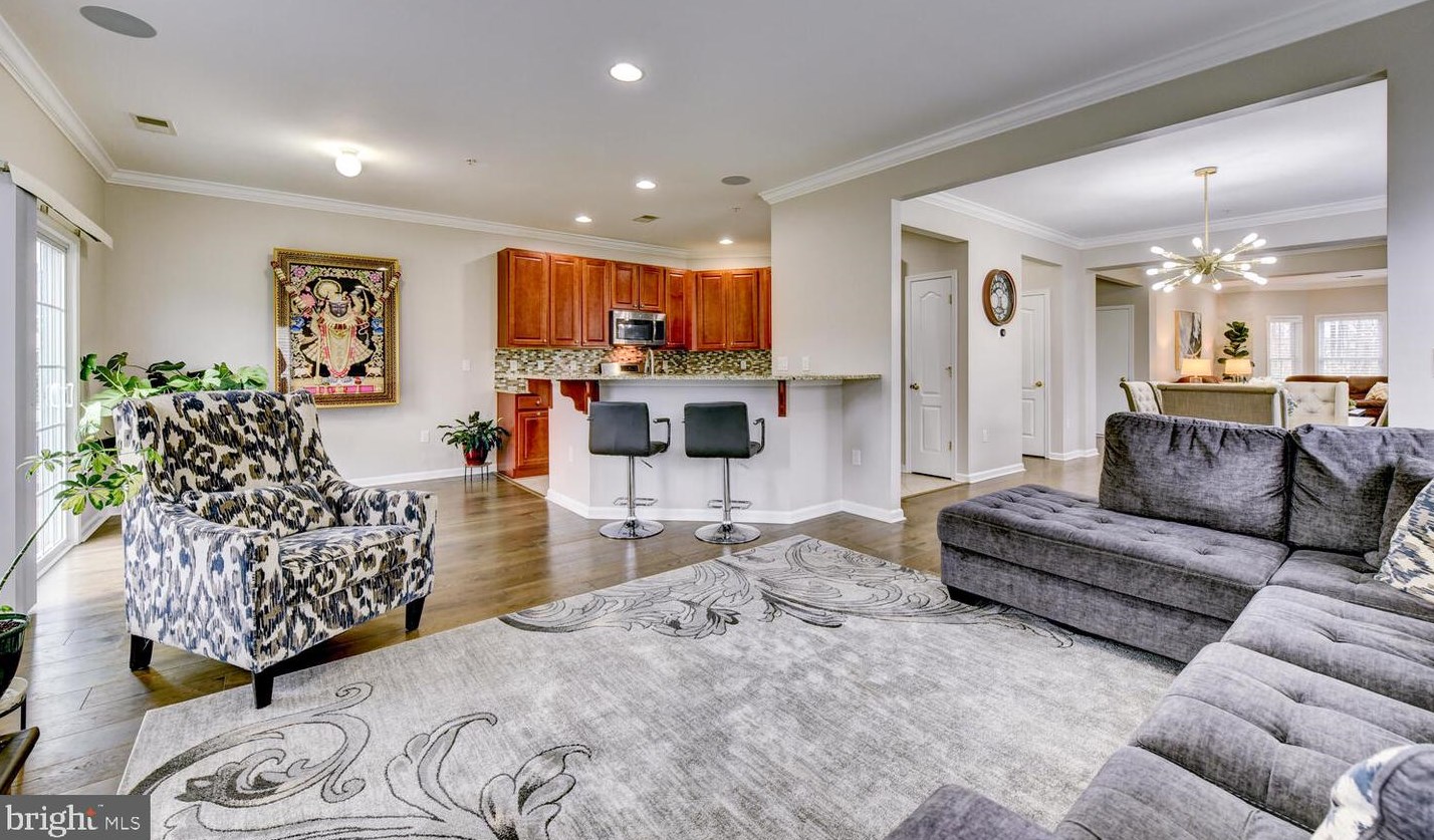 113 Morgan Way, Monroe Twp NJ 08831-4101 exterior