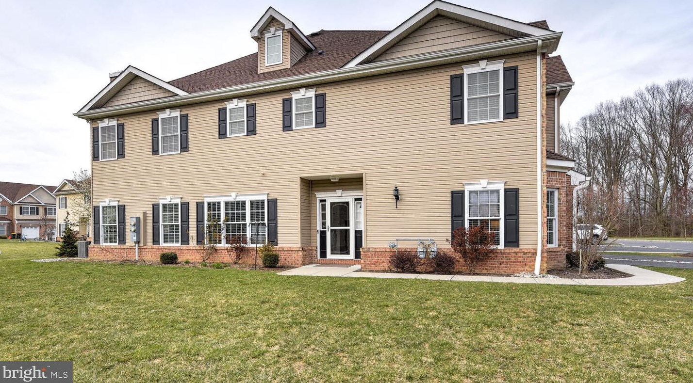 113 Morgan Way, Monroe Twp NJ 08831-4101 exterior