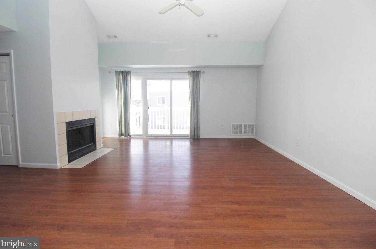 7312 Tamarron Dr, Plainsboro NJ 08536-4347 exterior