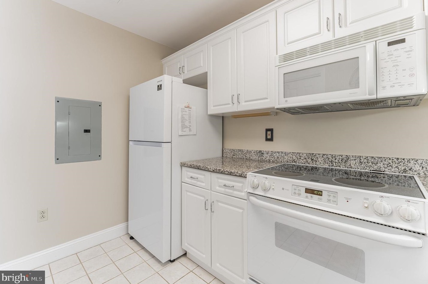 2304 Windrow Dr, Princeton NJ 08540-5020 exterior