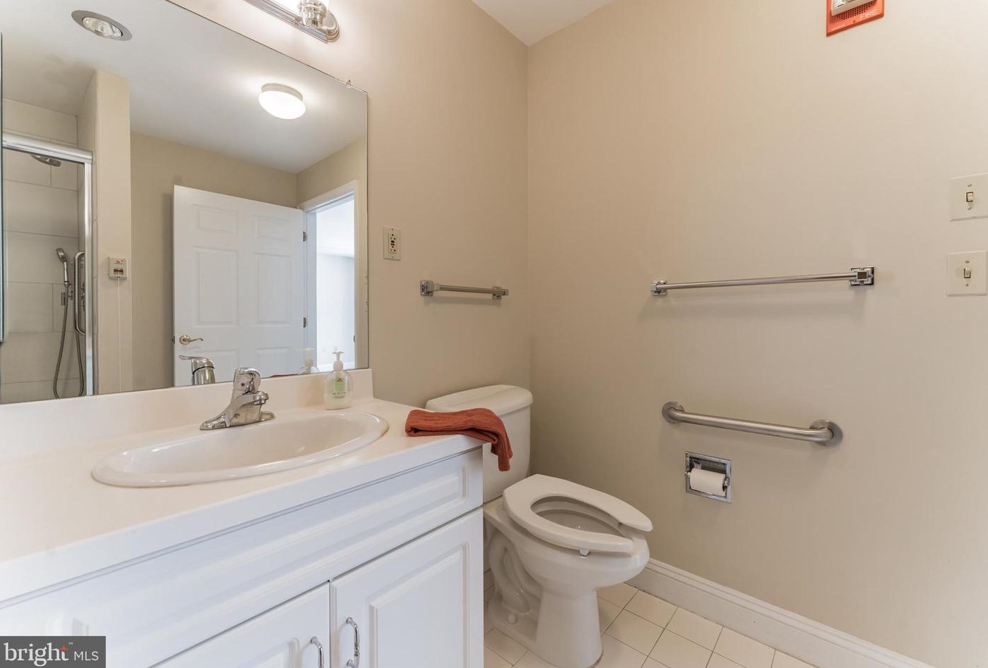 2304 Windrow Dr, Princeton NJ 08540-5020 exterior