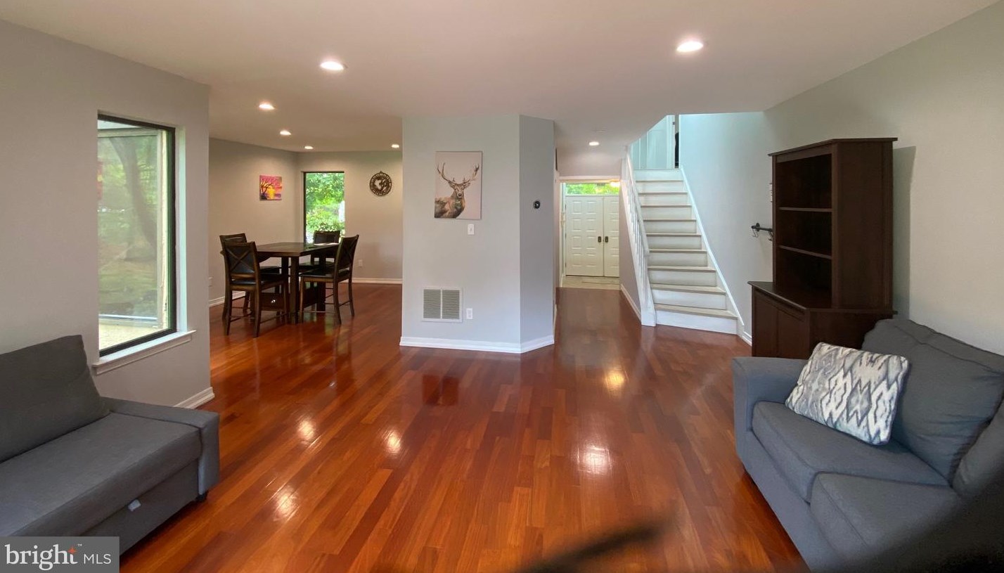 70 Sayre Dr, Princeton, NJ 08540