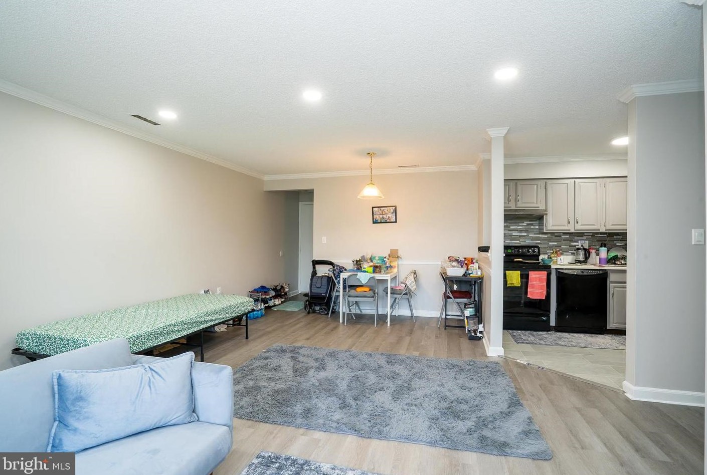 311 Aspen Dr, Plainsboro NJ  08536-3627 exterior