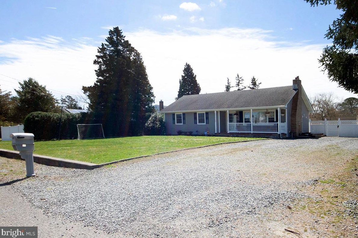 24 Leitz Blvd, Tuckerton, NJ 08087-2127