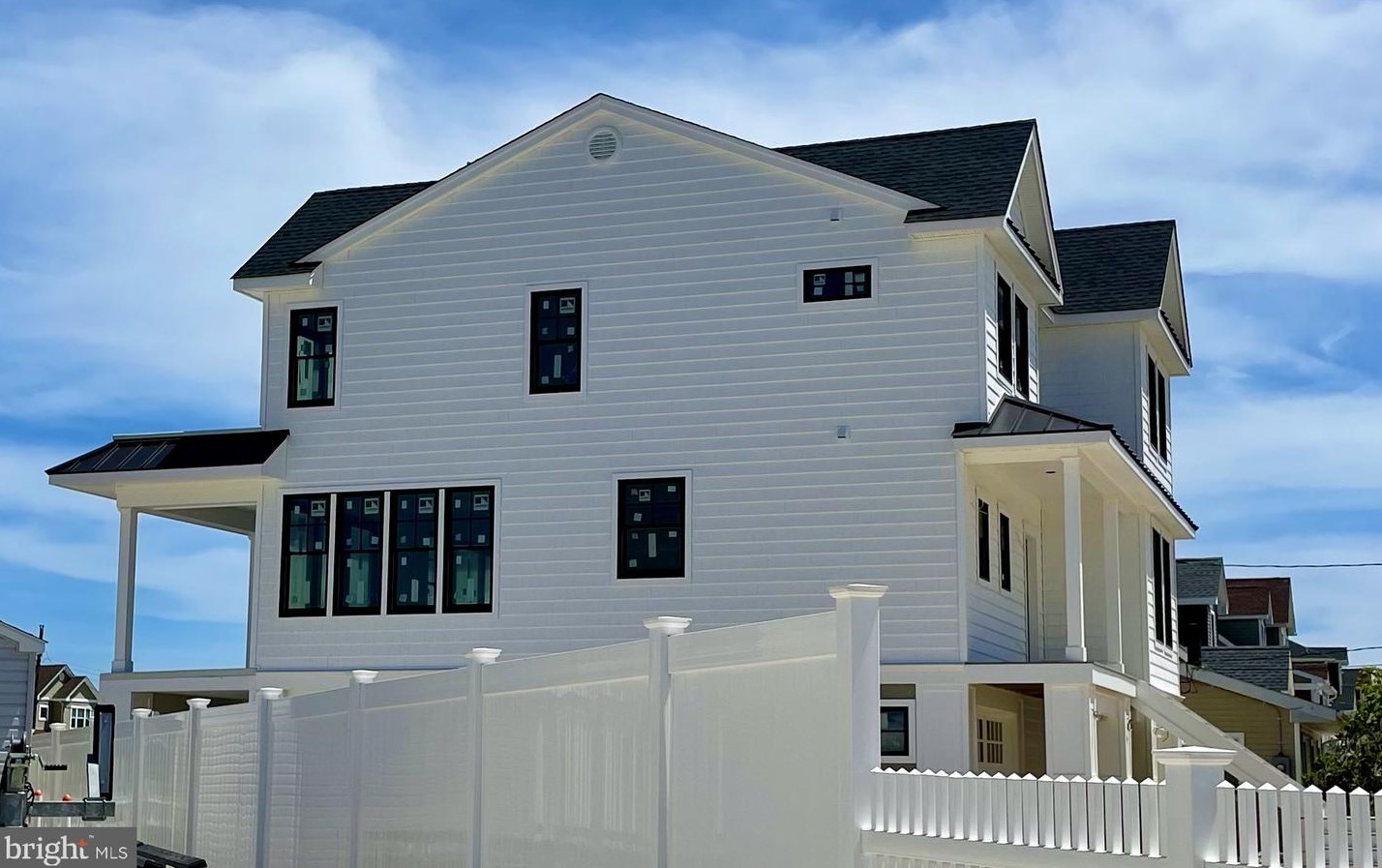 104 Lawrence Dr, Cedar Bonnet Island, NJ 08050