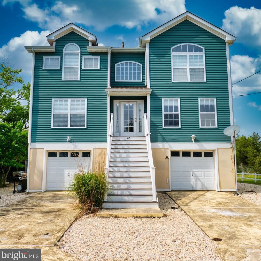 28 Surfside Blvd, Tuckerton, NJ 08087-1016