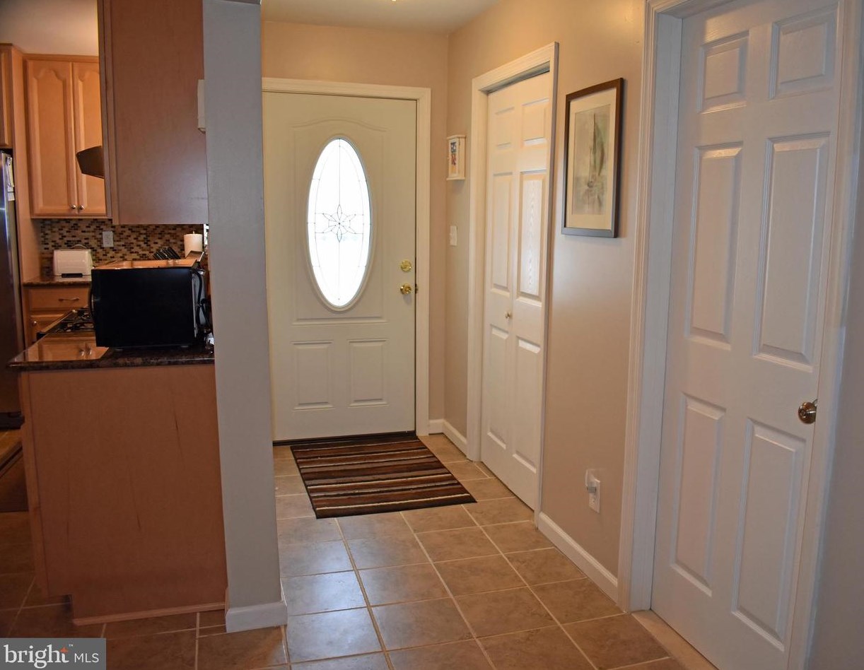 23 Lake Michigan Dr, Tuckerton, NJ 08087-1607