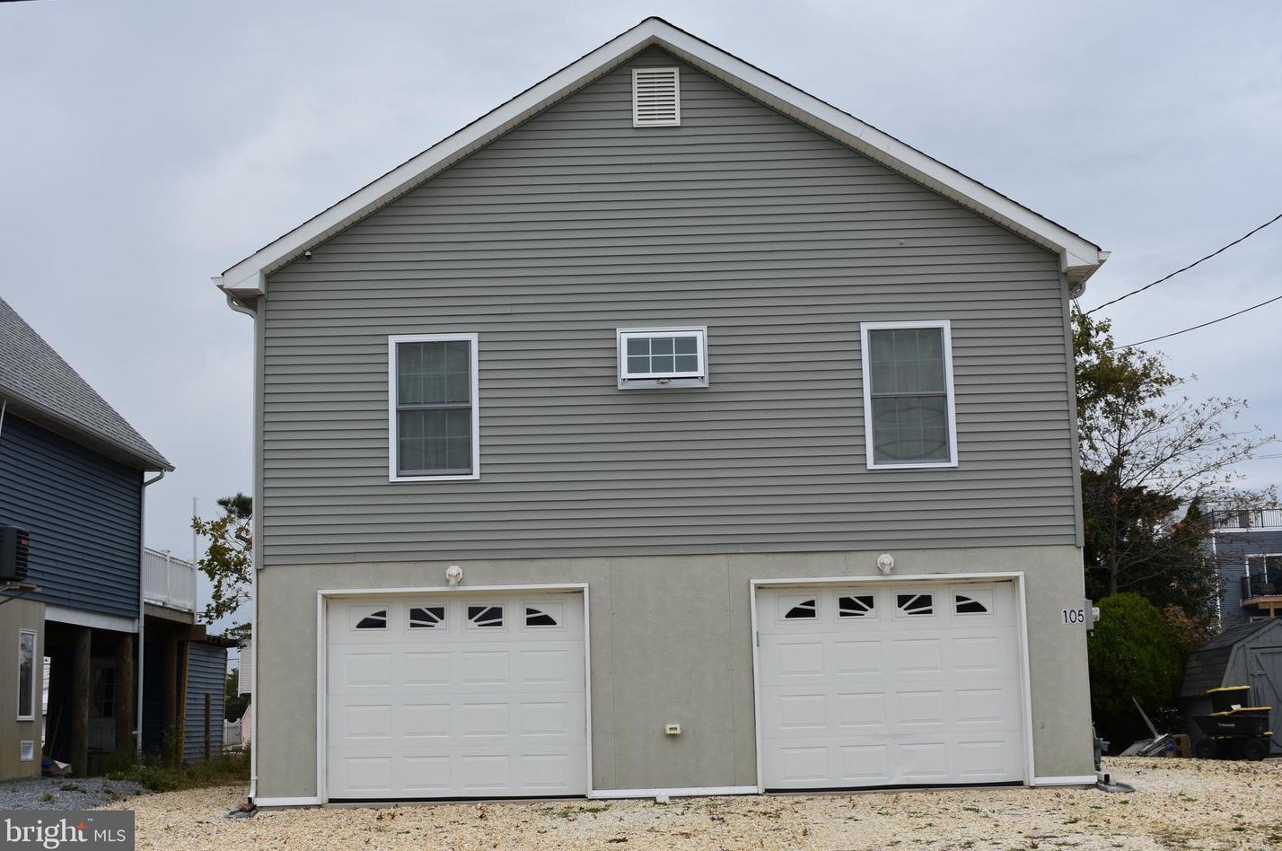 105 Spinnaker Dr, Tuckerton, NJ 08087-1557