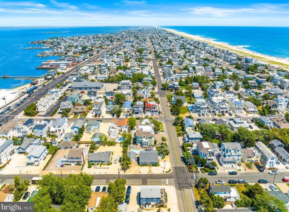 2214 Beach Ave, Long Beach Township NJ  08008-2450 exterior