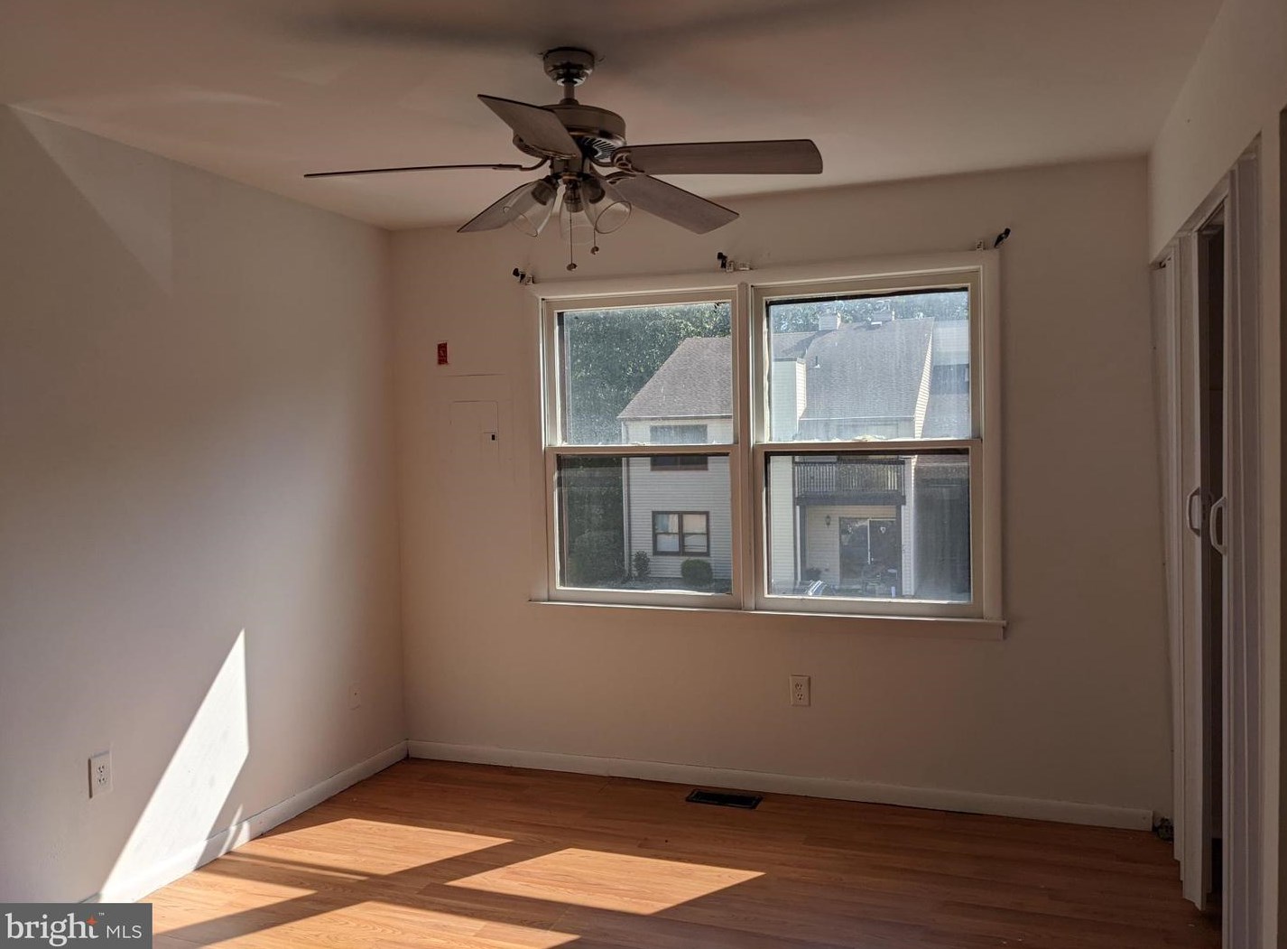 87 Scotch Pne Dr, Tuckerton NJ 08087-1859 exterior