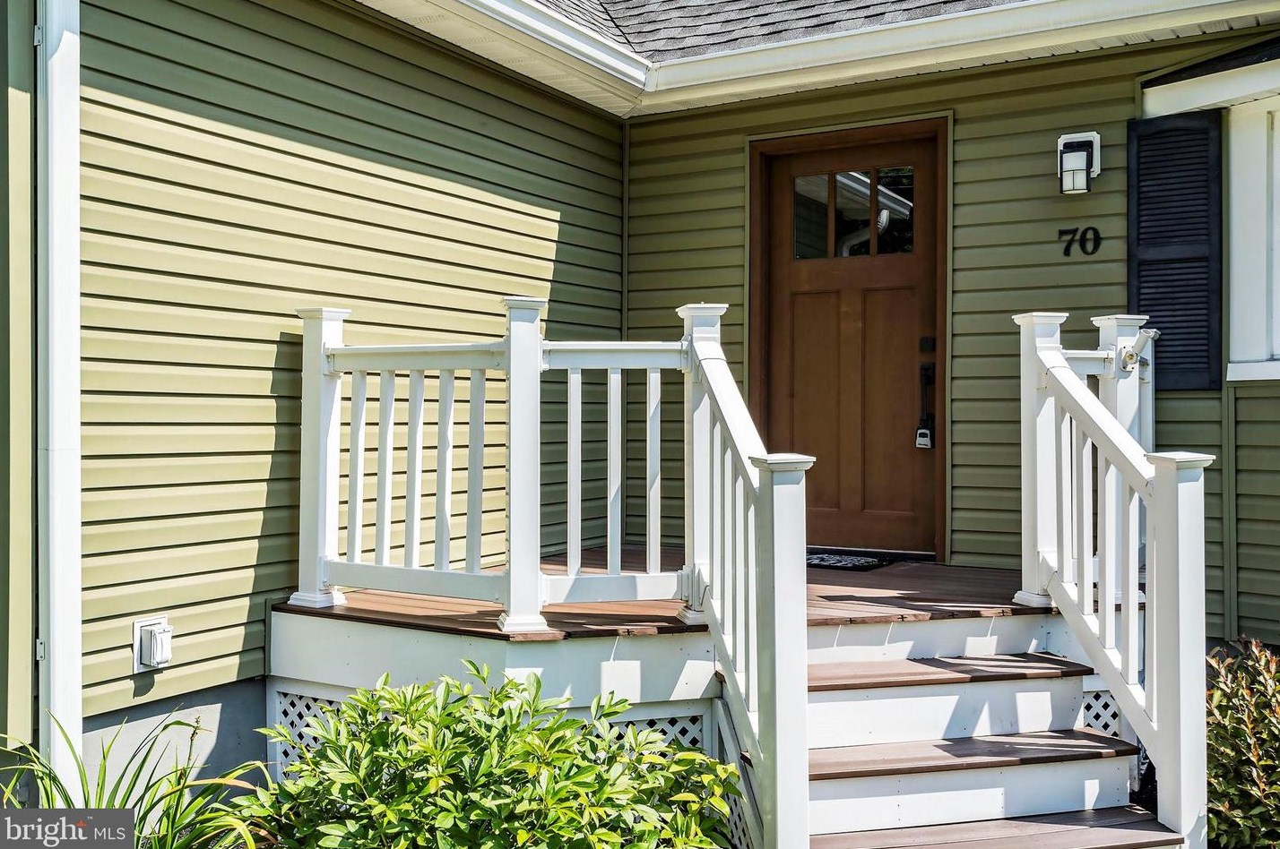 70 Silver Bay Rd, Toms River, NJ 08753-8168
