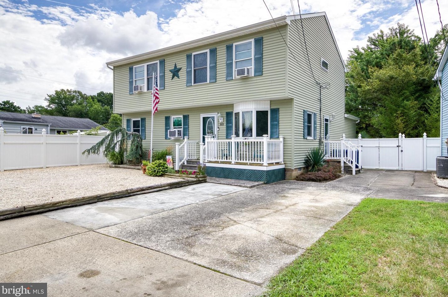 303 Kadlubeck Way, Tuckerton NJ  08087-1759 exterior