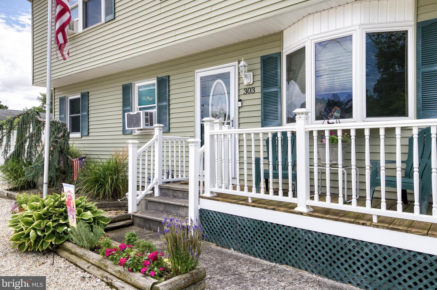 303 Kadlubeck Way, Tuckerton NJ  08087-1759 exterior