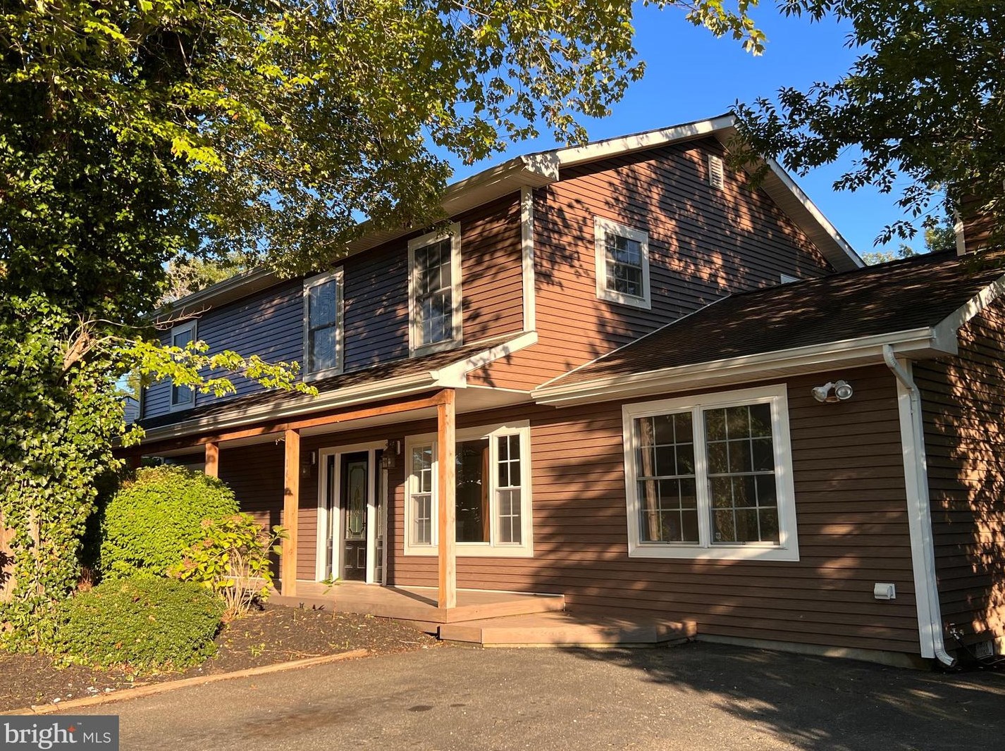 141 Leeward Rd, Cedar Bonnet Island, NJ 08050