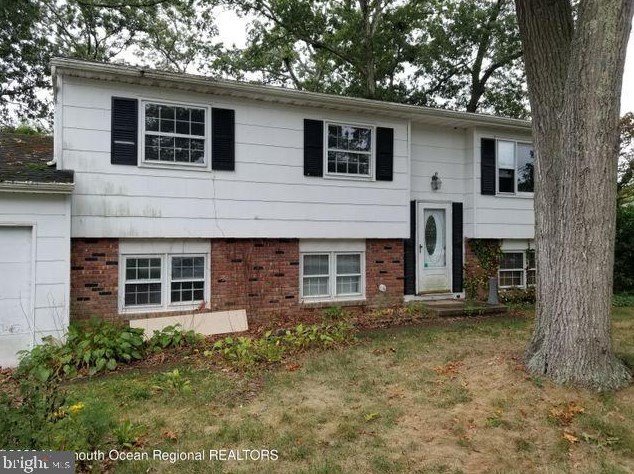 345 Dallas Dr, Toms River, NJ 08753-4216