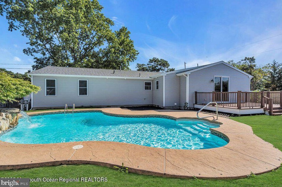 801 Middlesex St, Toms River NJ 08757-2521 exterior