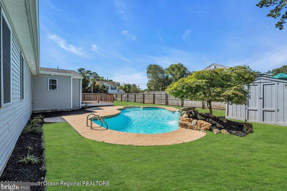 801 Middlesex St, Toms River NJ 08757-2521 exterior