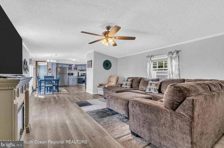 916 Peaceful Way, Toms River NJ  08755-1194 exterior