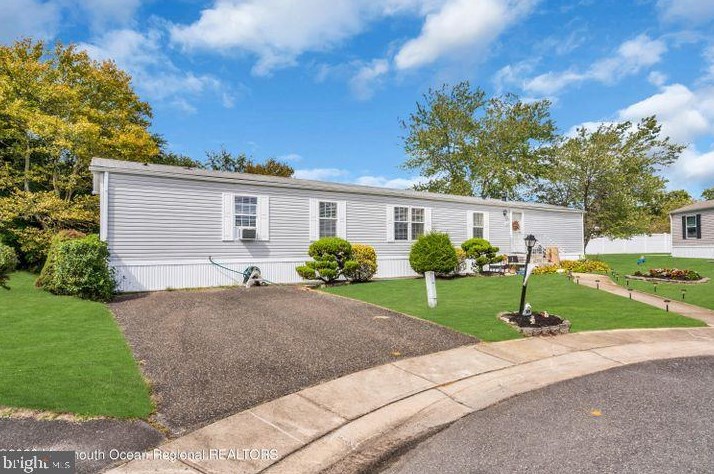 916 Peaceful Way, Toms River, NJ 08755
