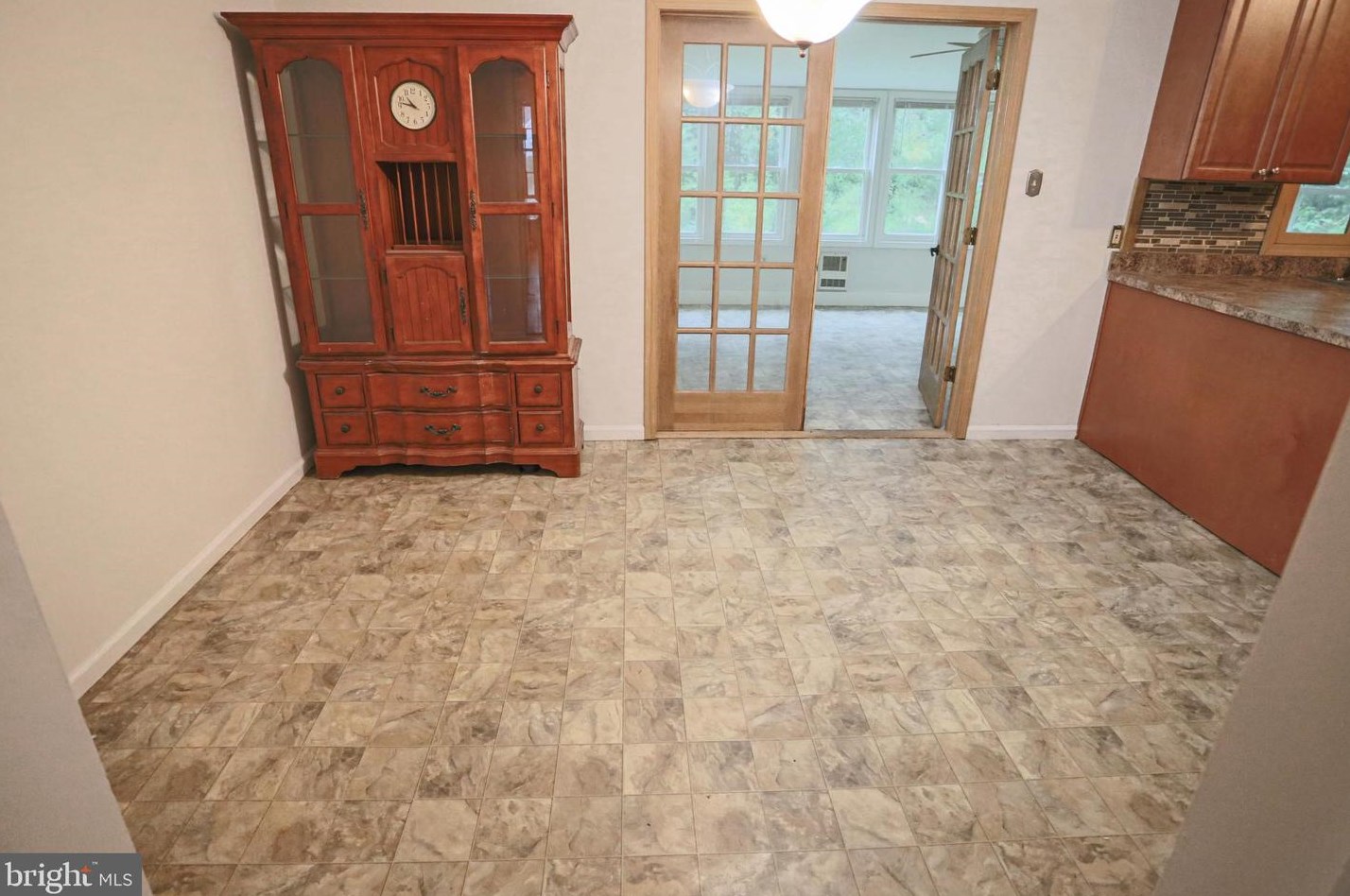 15 Cohanzick Ct, Tuckerton NJ  08087-3019 exterior