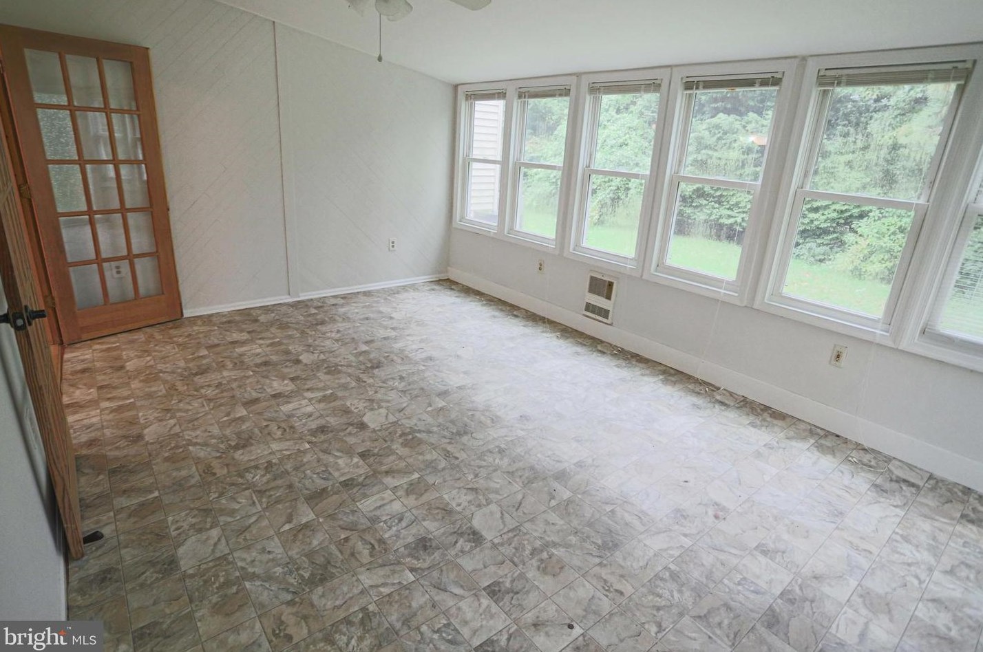 15 Cohanzick Ct, Tuckerton NJ  08087-3019 exterior