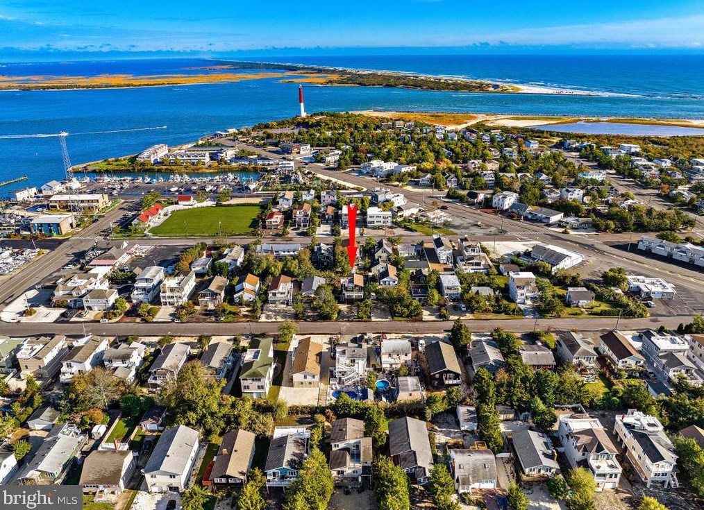 15 W 8th St, Barnegat Light, NJ 08006