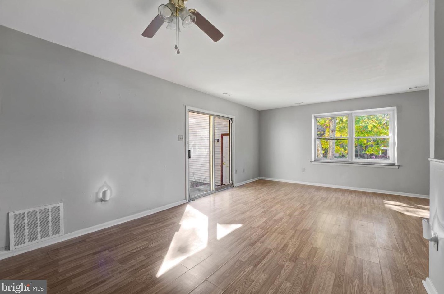 204 Winged Foot Ct, Tuckerton NJ 08087-3001 exterior