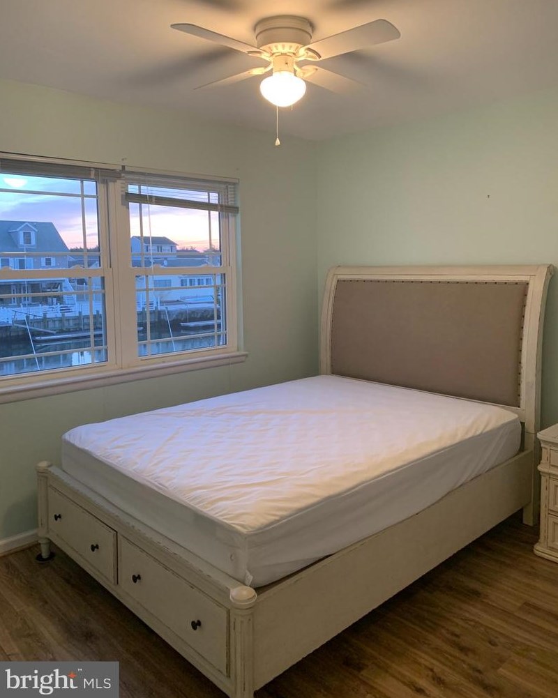 15 Louisiana Dr, Tuckerton NJ  08087-1021 exterior