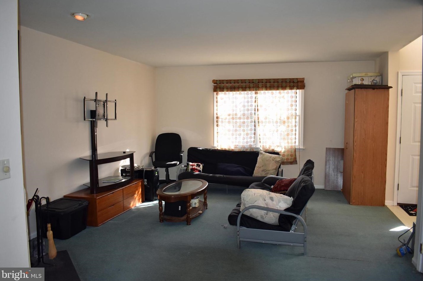 4 Ketch Ct, Tuckerton, NJ 08087