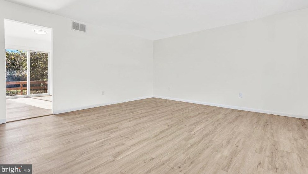 820 Union Ave, Lakehurst, NJ 08733