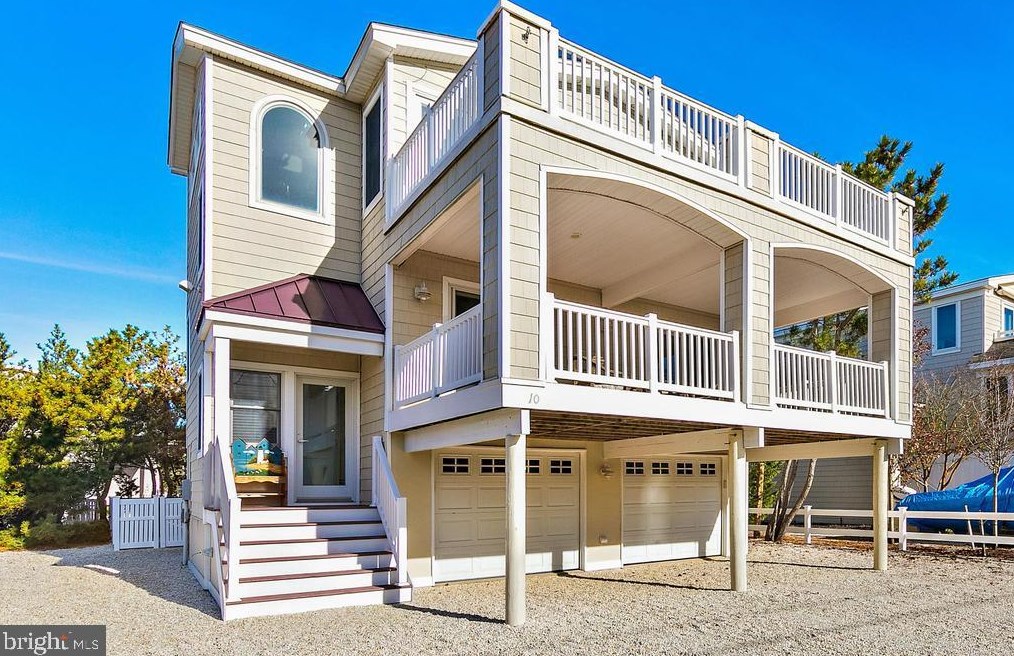 10 E 19th St, Barnegat Light, NJ 08006